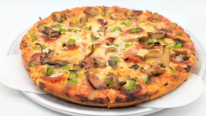 Fresh pizza at Venus III